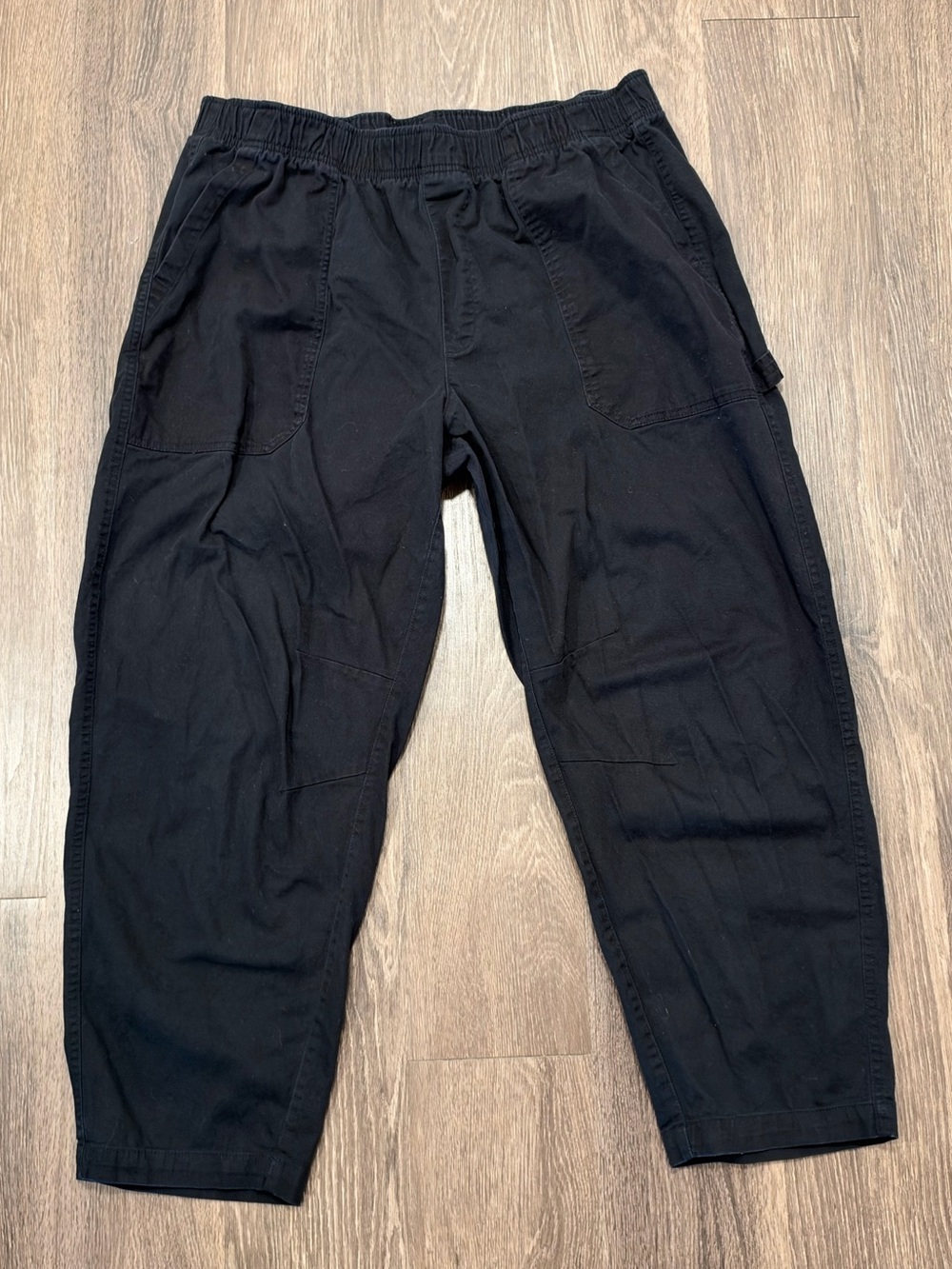 Old Navy Women's Pulla Pant in Blackjack (Black)